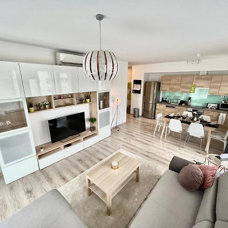 Diamond Apartments - 3 Bedroom, Luxurious Apartment In The Heart Of The City Budapest Esterno foto